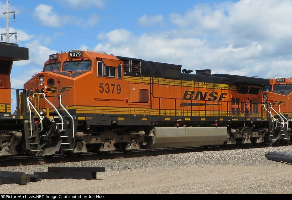 BNSF 5379